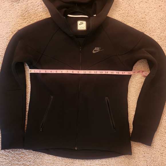 Nike Sportswear Tech Fleece WindrunnerWomen's Full-Zip Hoodie - Picture 4 of 7